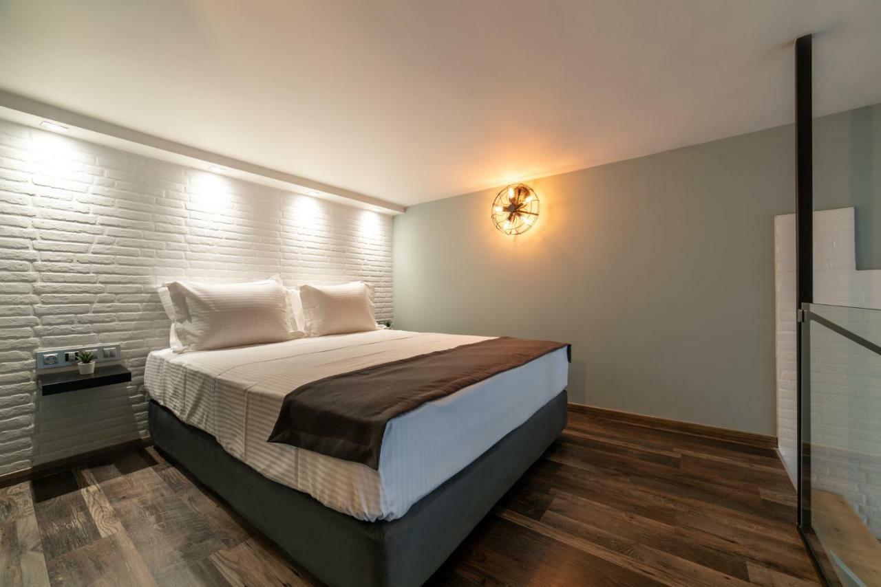 Oinoelia Luxury Suites & Residence Potos Dış mekan fotoğraf