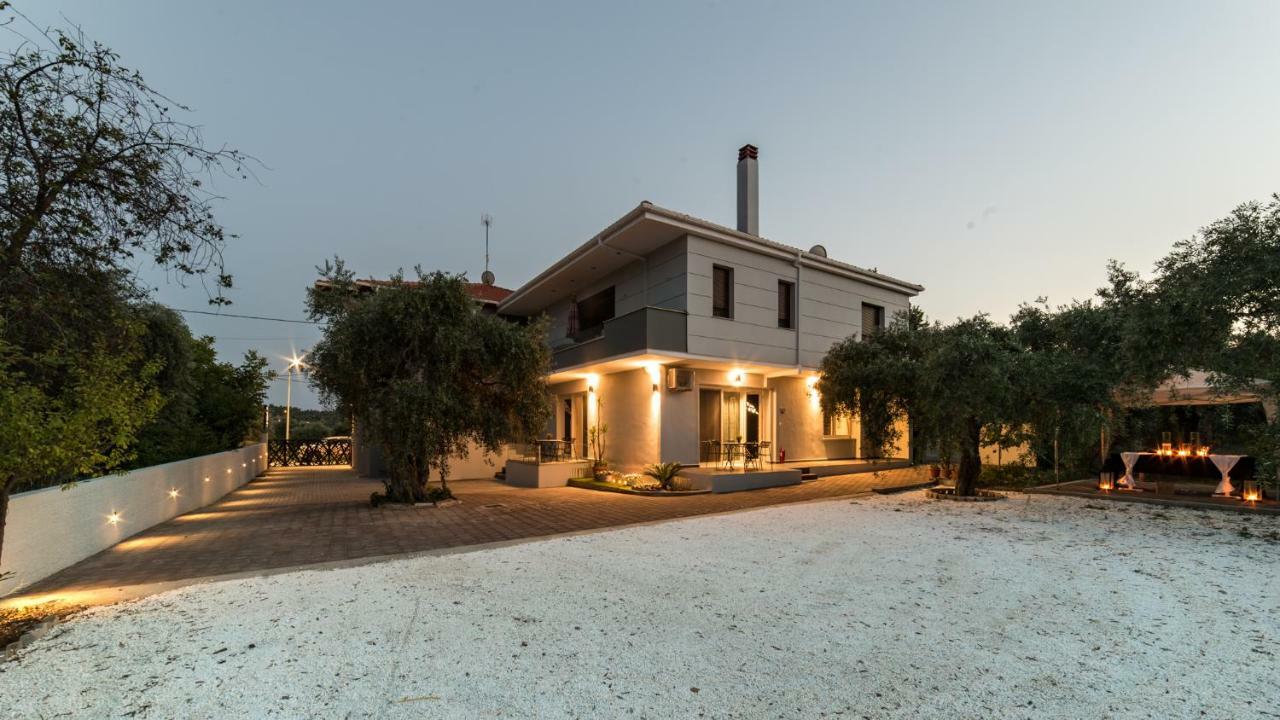 Oinoelia Luxury Suites & Residence Potos Dış mekan fotoğraf